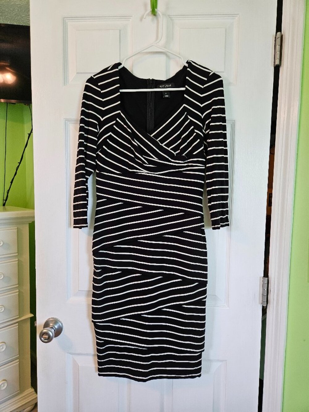 White House Black Market Instantly Slimming Striped Sheath Dress Size 6